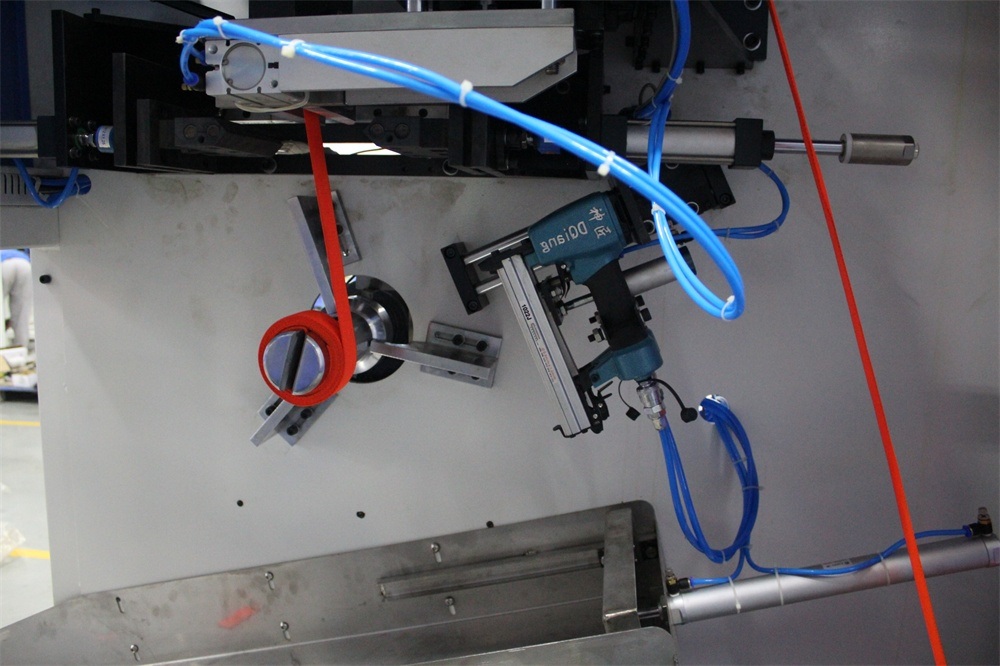 Seatbelt Automatic Cutting and Winding Machine with Stapling Function