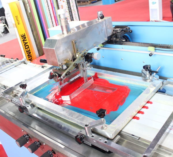 2 Colors Label Ribbon Screen Printing Machine with New Design (SPE-3001S-2C)